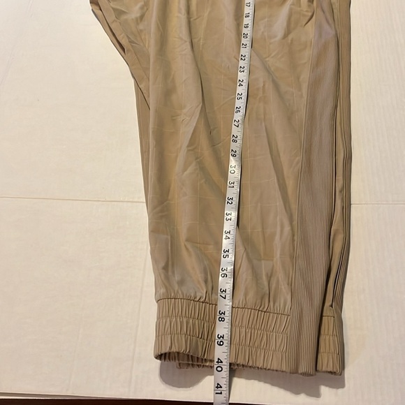 New-Athleta-26-(tan)windowpane silt taupe-ribbed,Brooklyn textured jogger/pants. - Picture 15 of 16